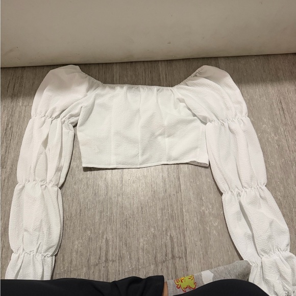 Nastygal White long sleeve crop top - Picture 3 of 3